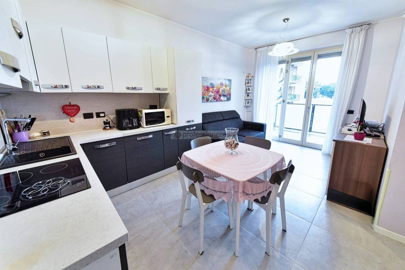 Bilocale classe A2 a Carate Brianza