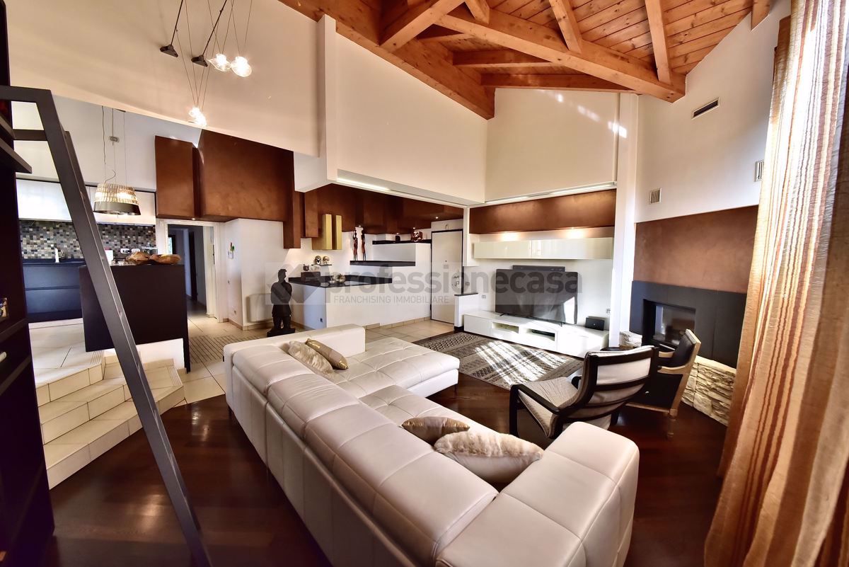 Villa con giardino a Nova Milanese