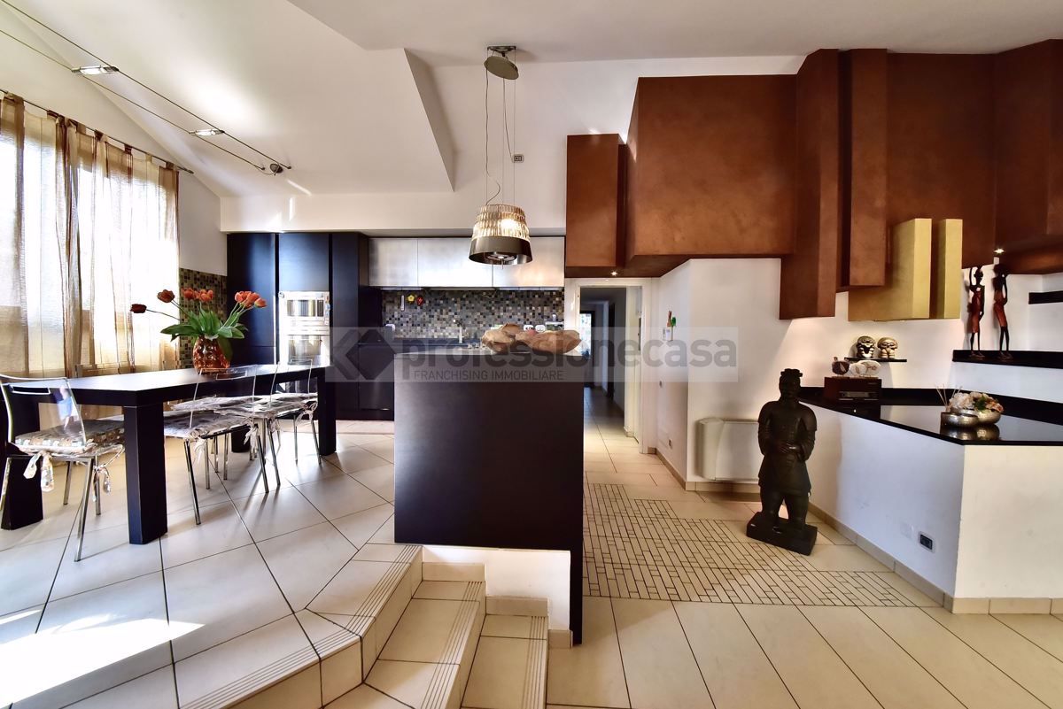 Villa con giardino a Nova Milanese