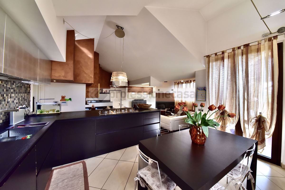 Villa con giardino a Nova Milanese