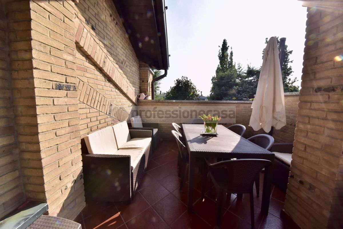 Villa con giardino a Nova Milanese