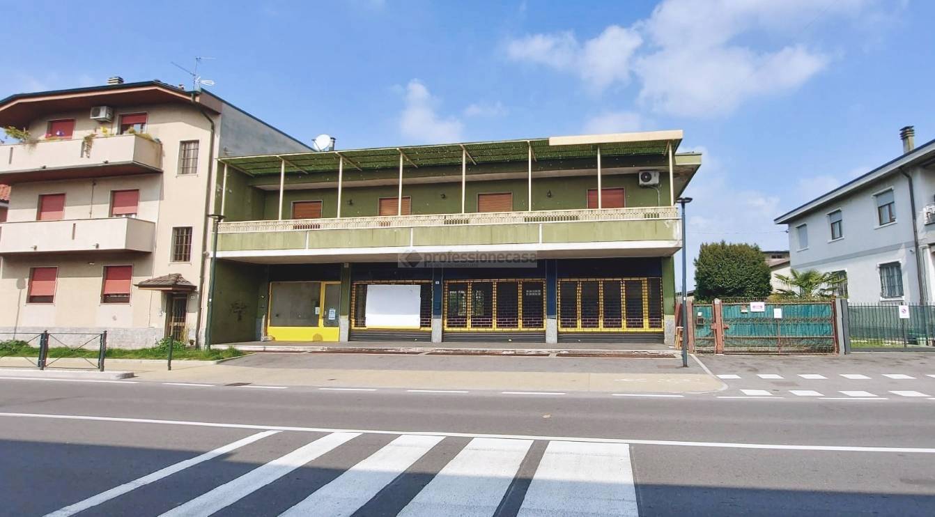 Casa indipendente con box doppio a Cesano Maderno