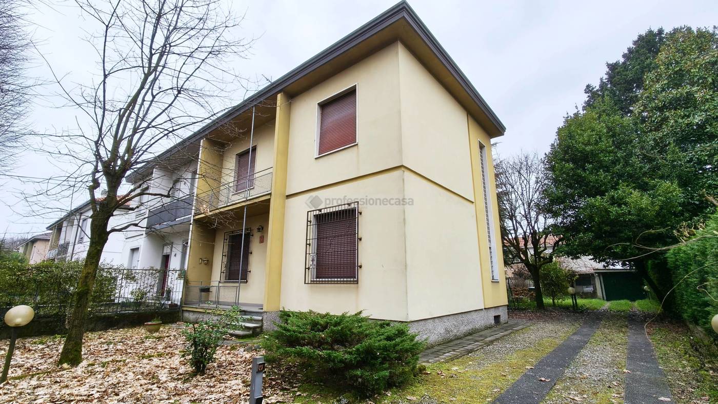 Villa con giardino a Desio