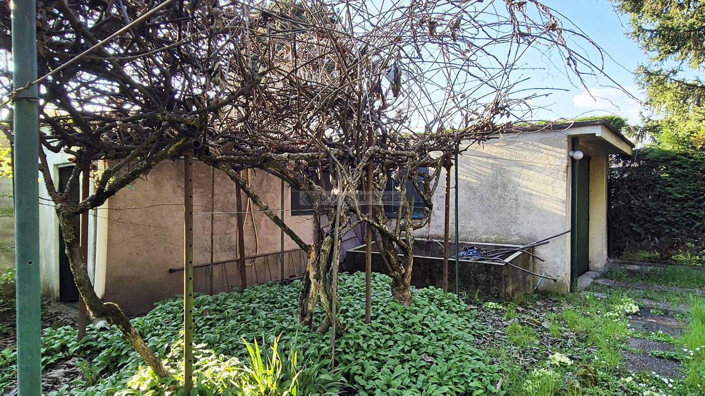 Villa con giardino a Desio