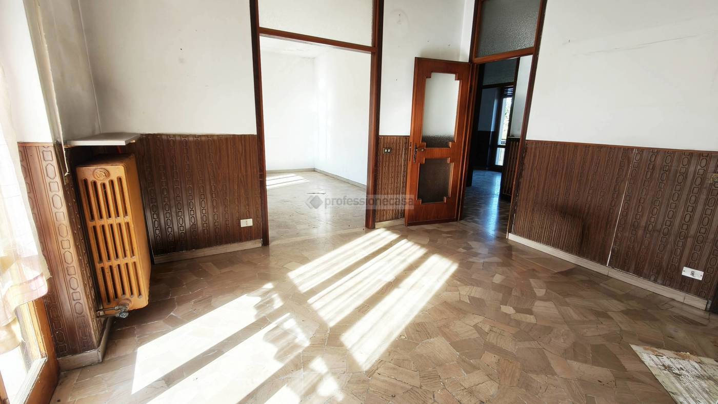 Appartamento con box a Cesano Maderno