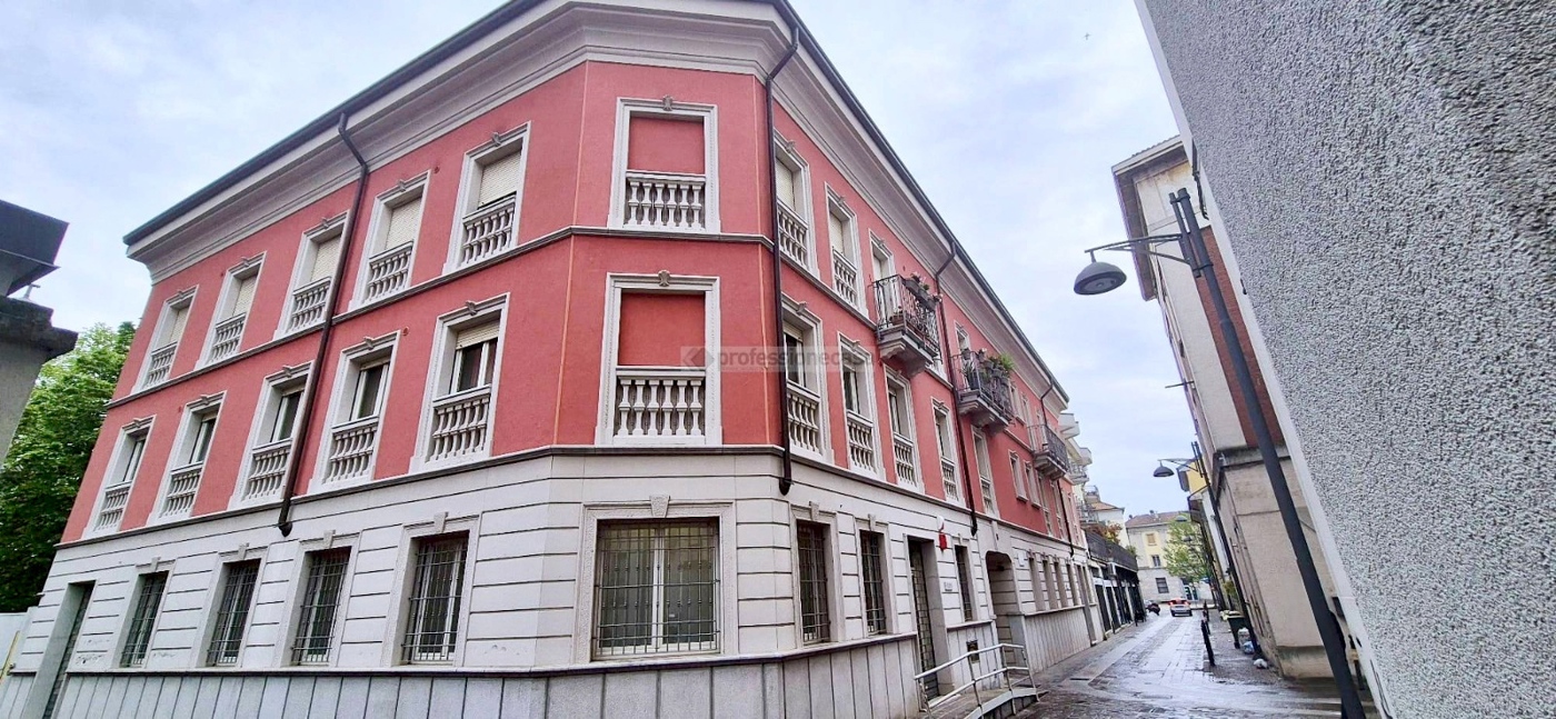 Trilocale in vendita a Desio