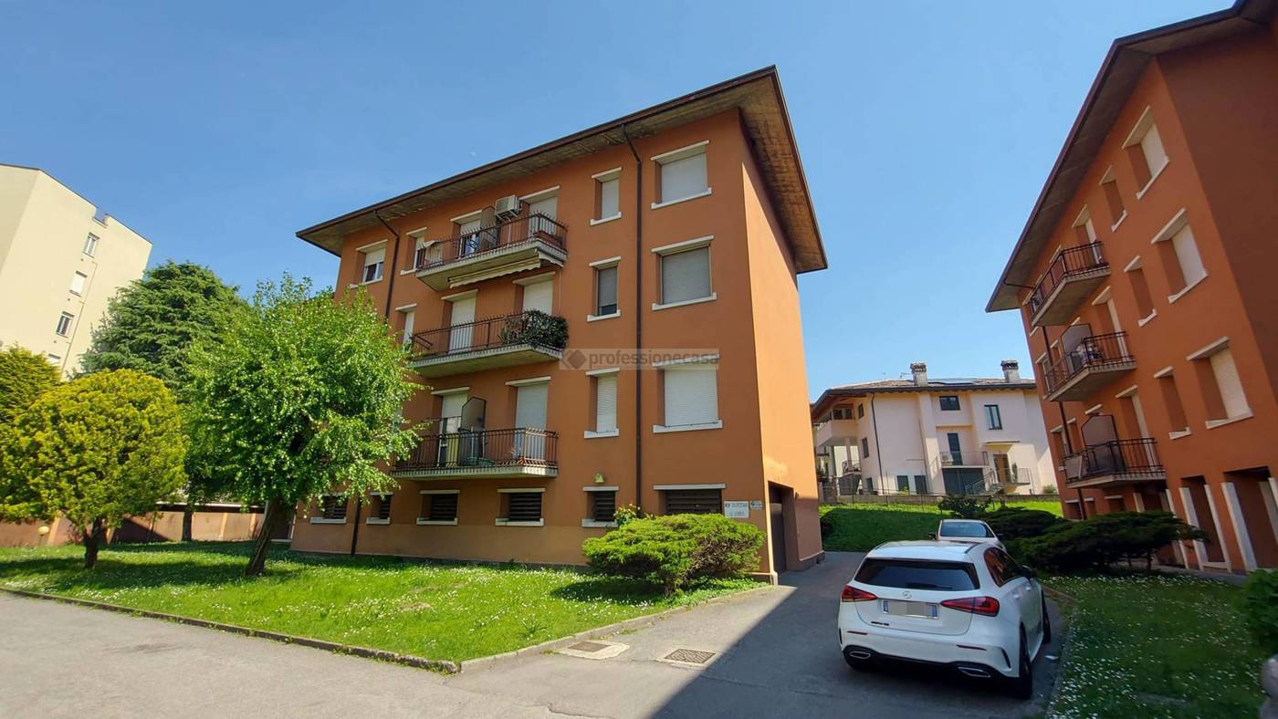 Trilocale in vendita a Veduggio con Colzano