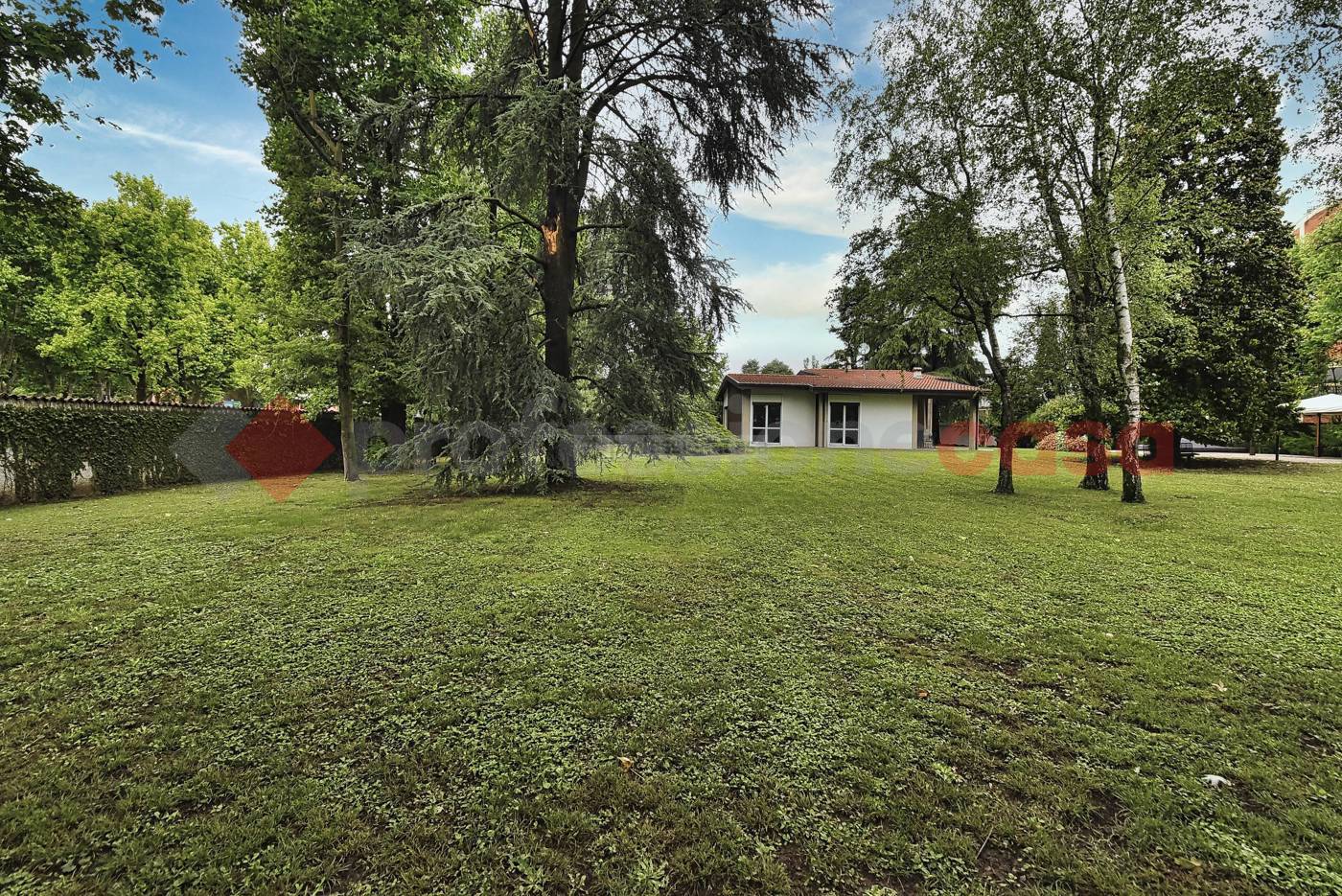 Appartamento con giardino a Desio