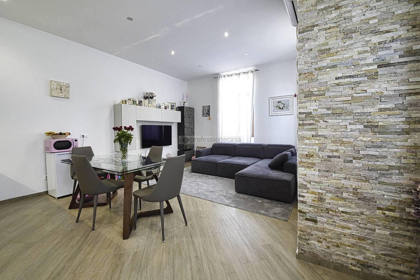 Villa con box doppio a Desio