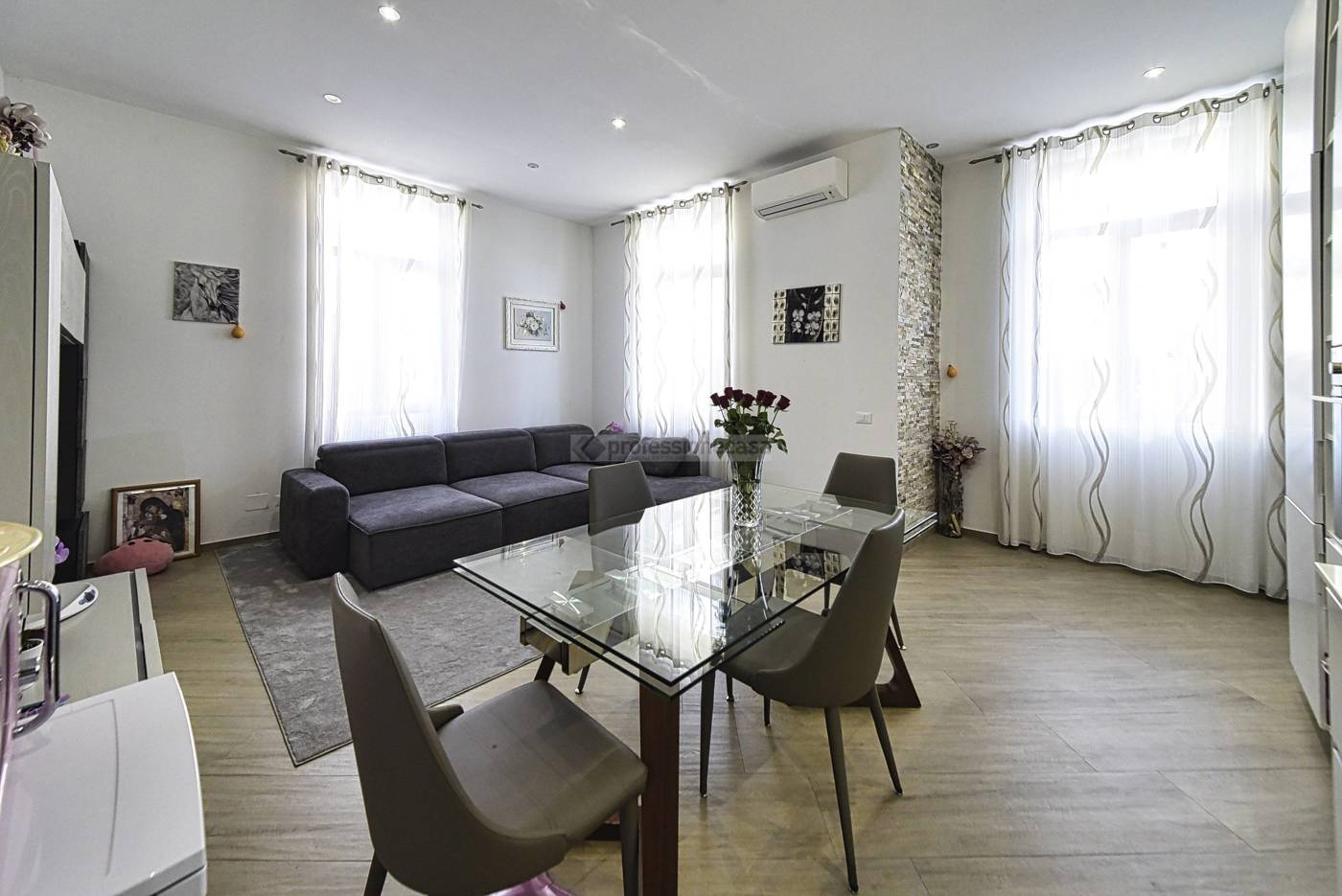 Villa con box doppio a Desio