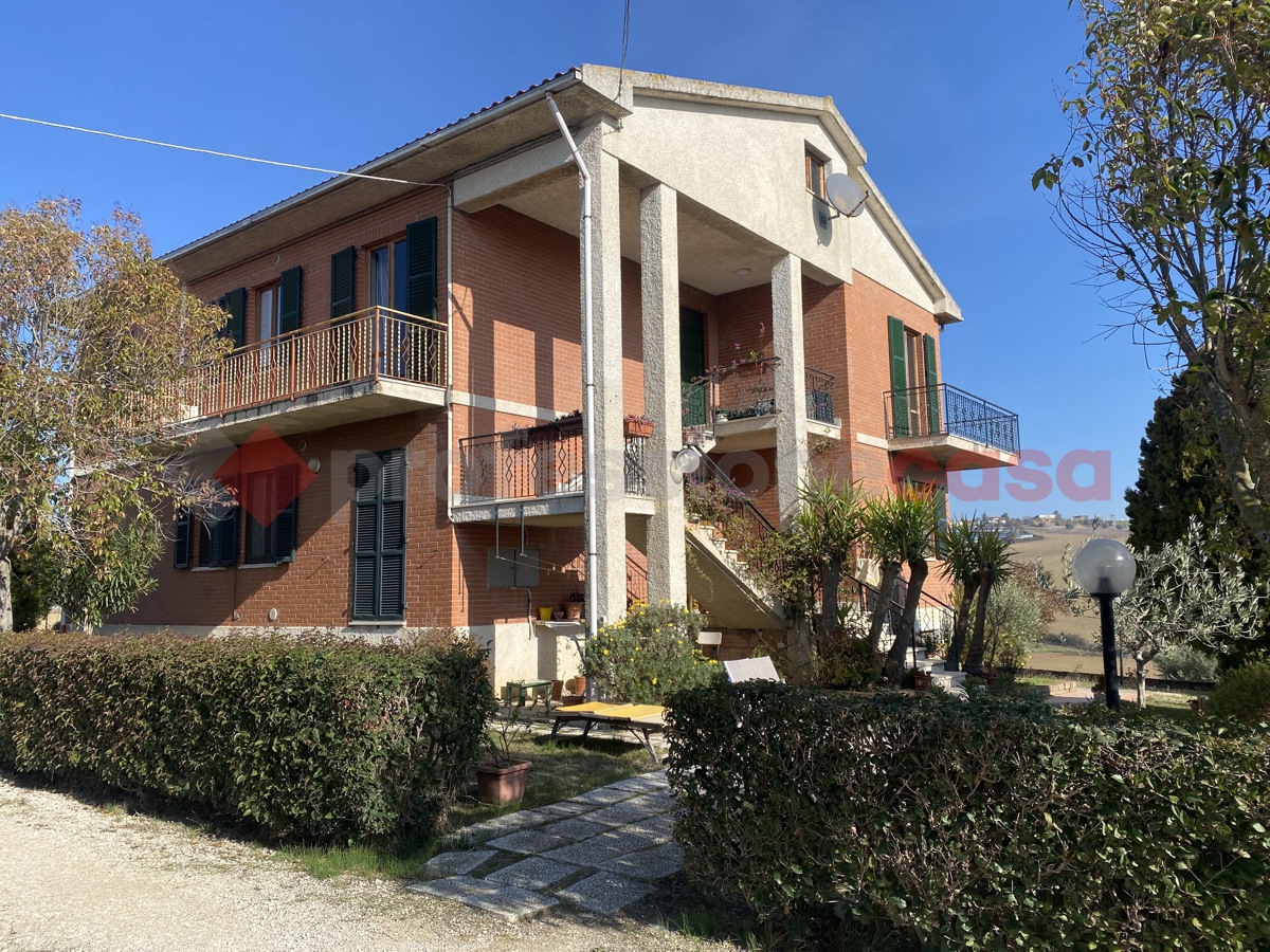 Villa Bifamiliare in vendita a Recanati