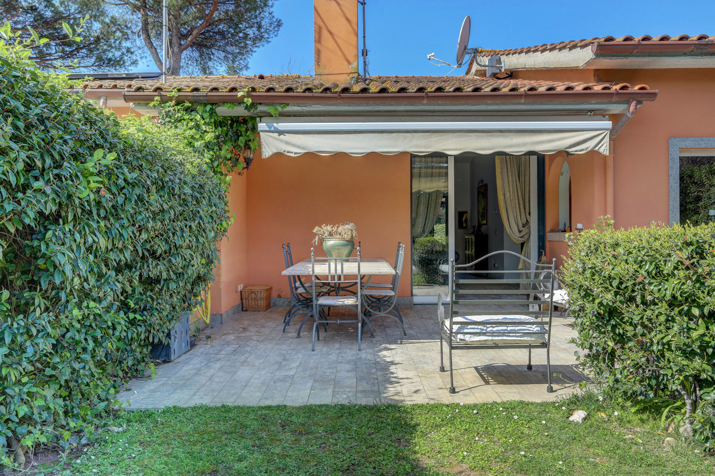 Villa con giardino a Roma