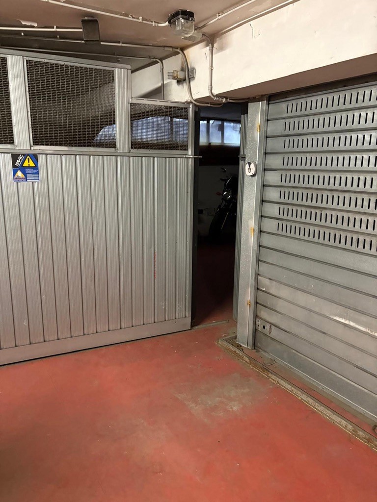 Box/Garage 35mq in affitto a Roma