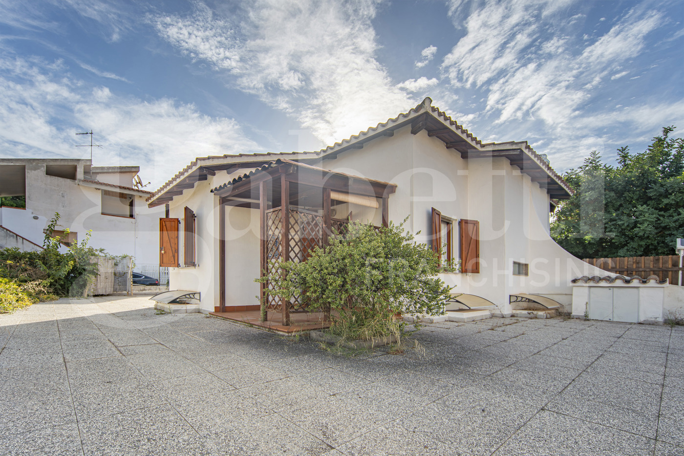 Villa Bifamiliare con giardino a Sinnai