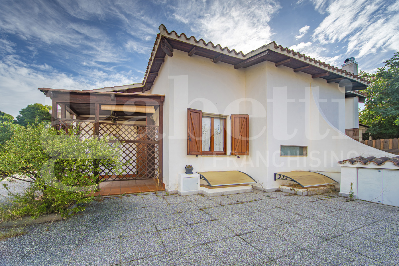 Villa Bifamiliare con giardino a Sinnai