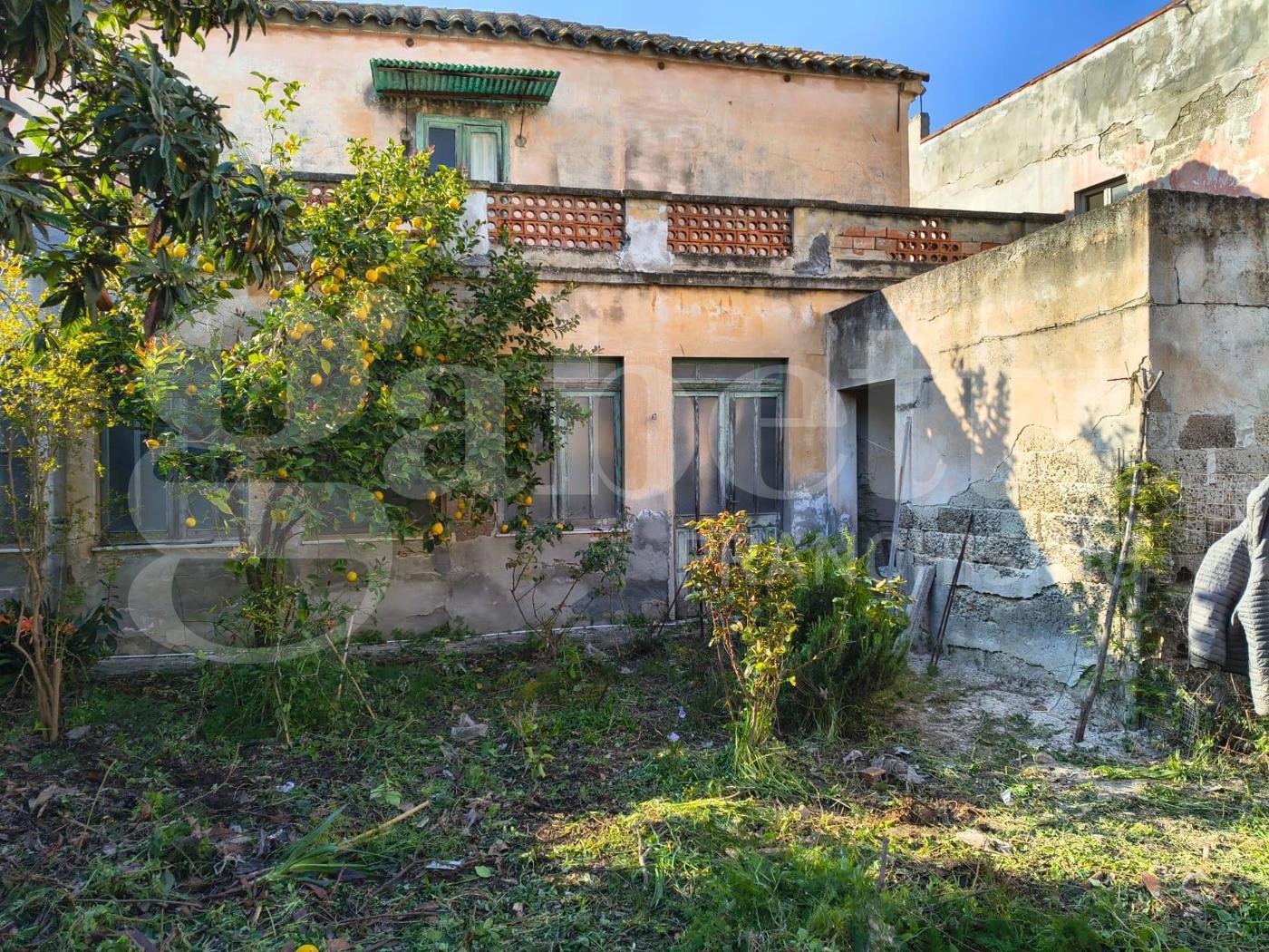 Casa indipendente con giardino a Sinnai