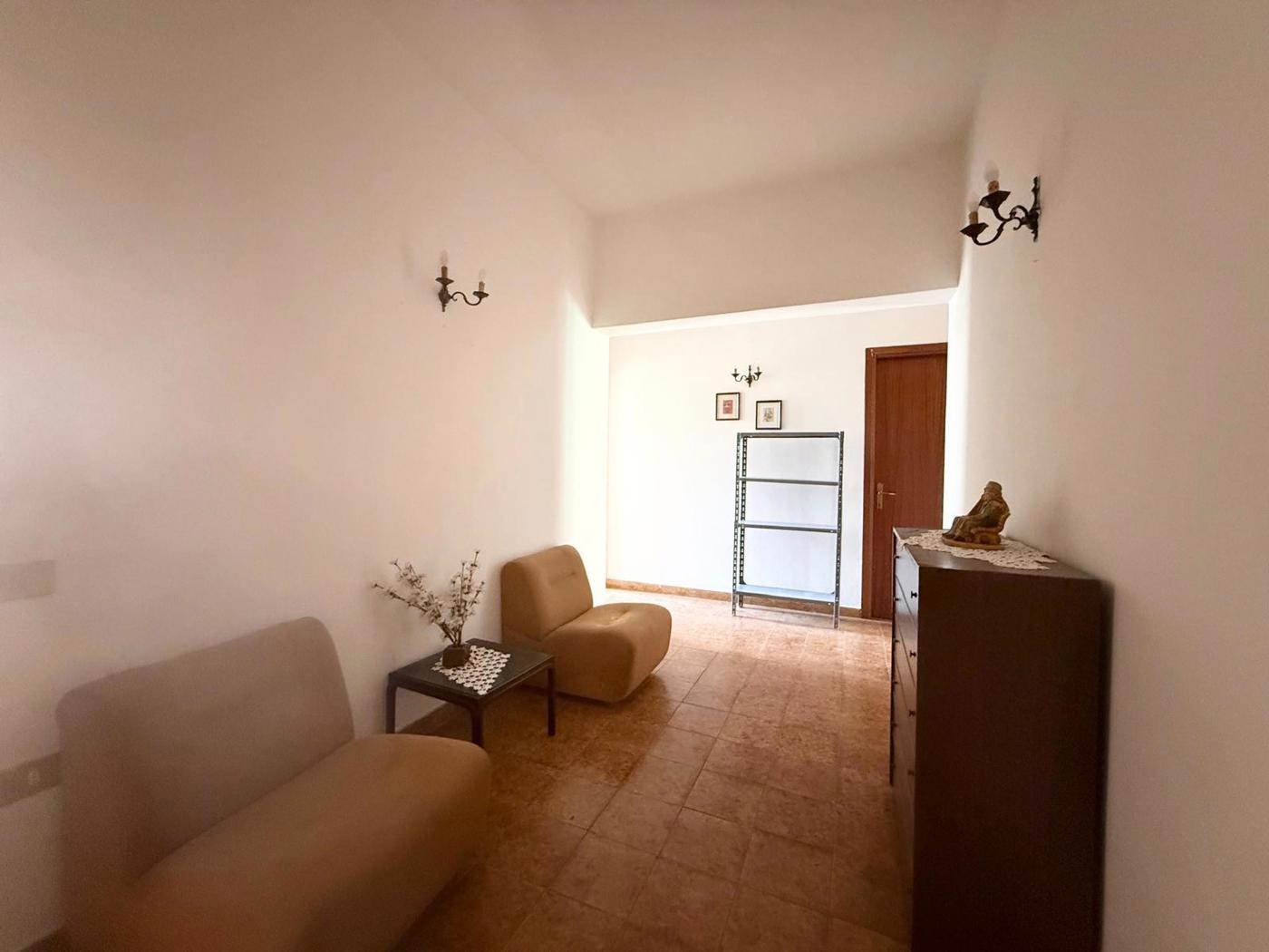 Trilocale da ristrutturare a Dolianova