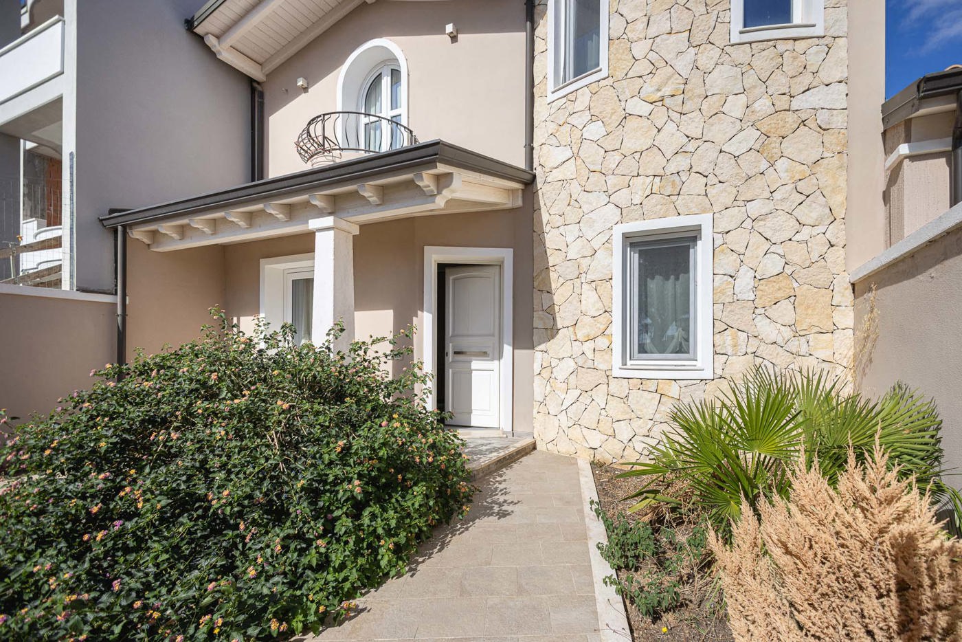 Villa con giardino a Sinnai