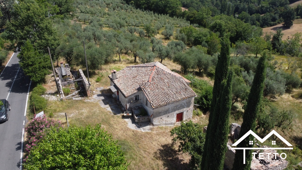 Rustico in vendita a Torri in Sabina