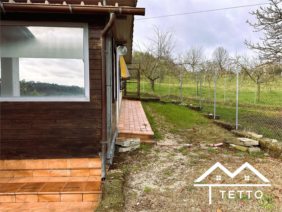 Casa indipendente in affitto a Tarano