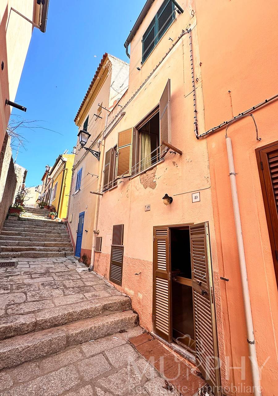 Casa semi-indipendente in vendita a La Maddalena, Cala Gavetta