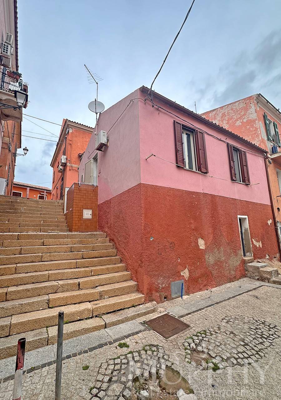 Casa indipendente in vendita a La Maddalena, Centro Storico