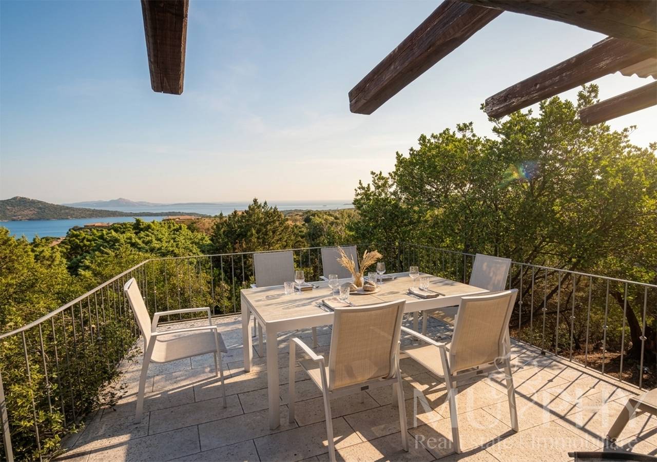 Villa in vendita a Arzachena, Cannigione