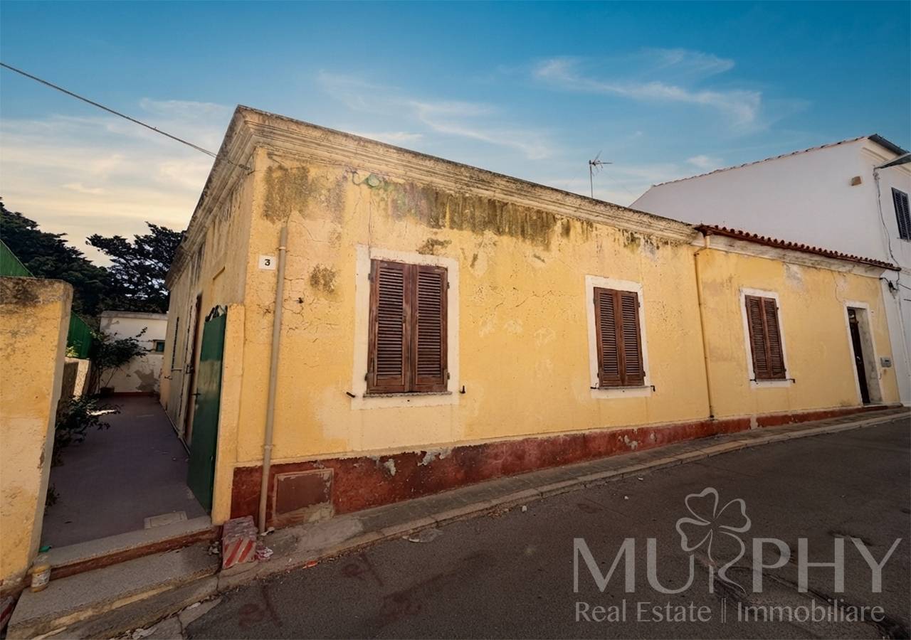 Casa semi-indipendente in vendita a La Maddalena, Due Strade