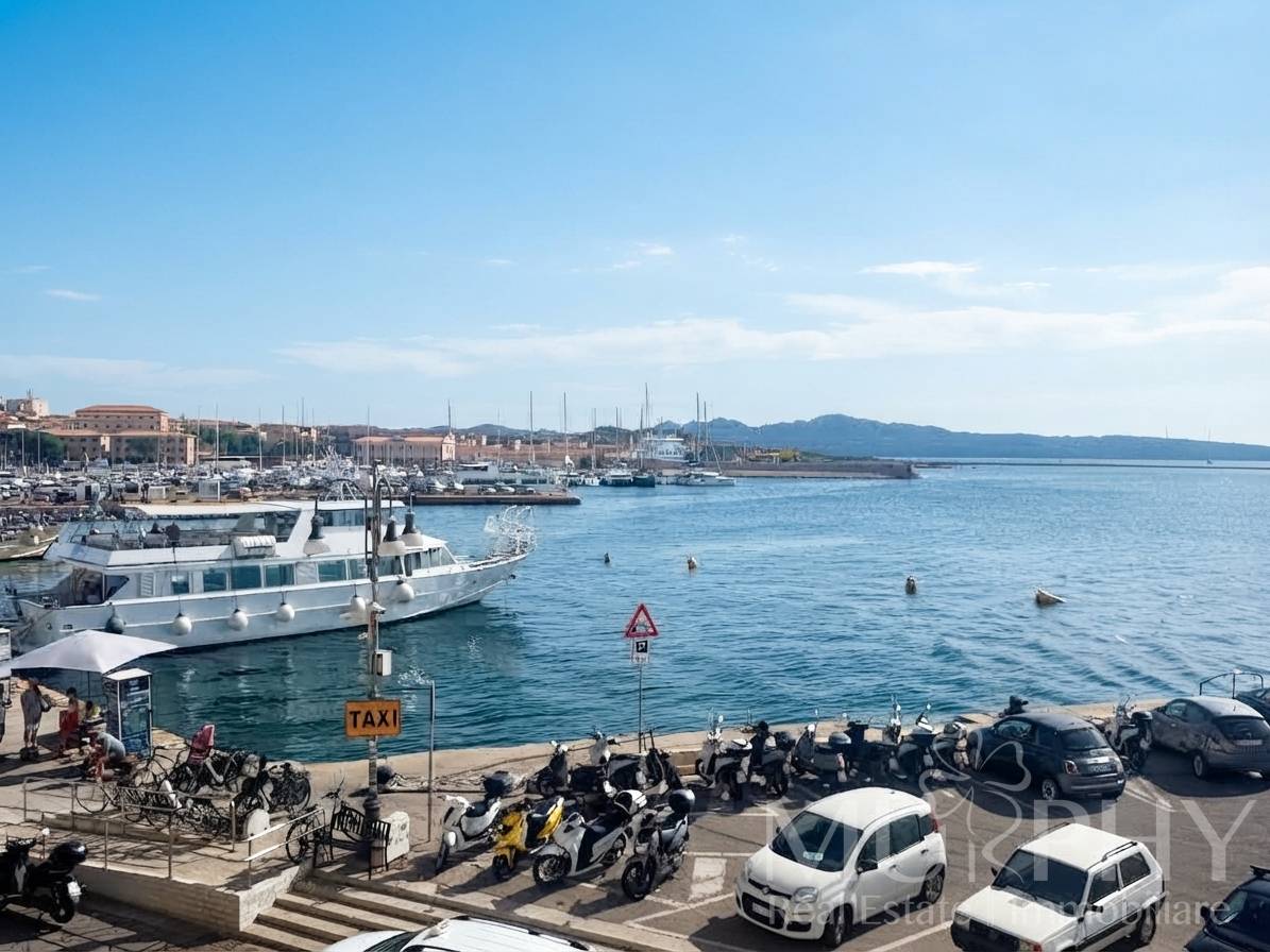 Quadrilocale in vendita a La Maddalena, Centro Storico