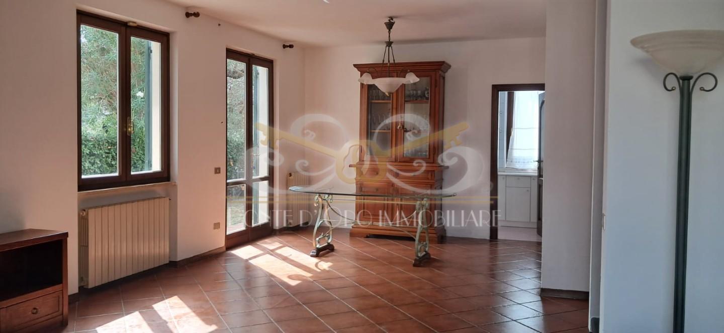 Villa Bifamiliare con giardino, Vecchiano migliarino