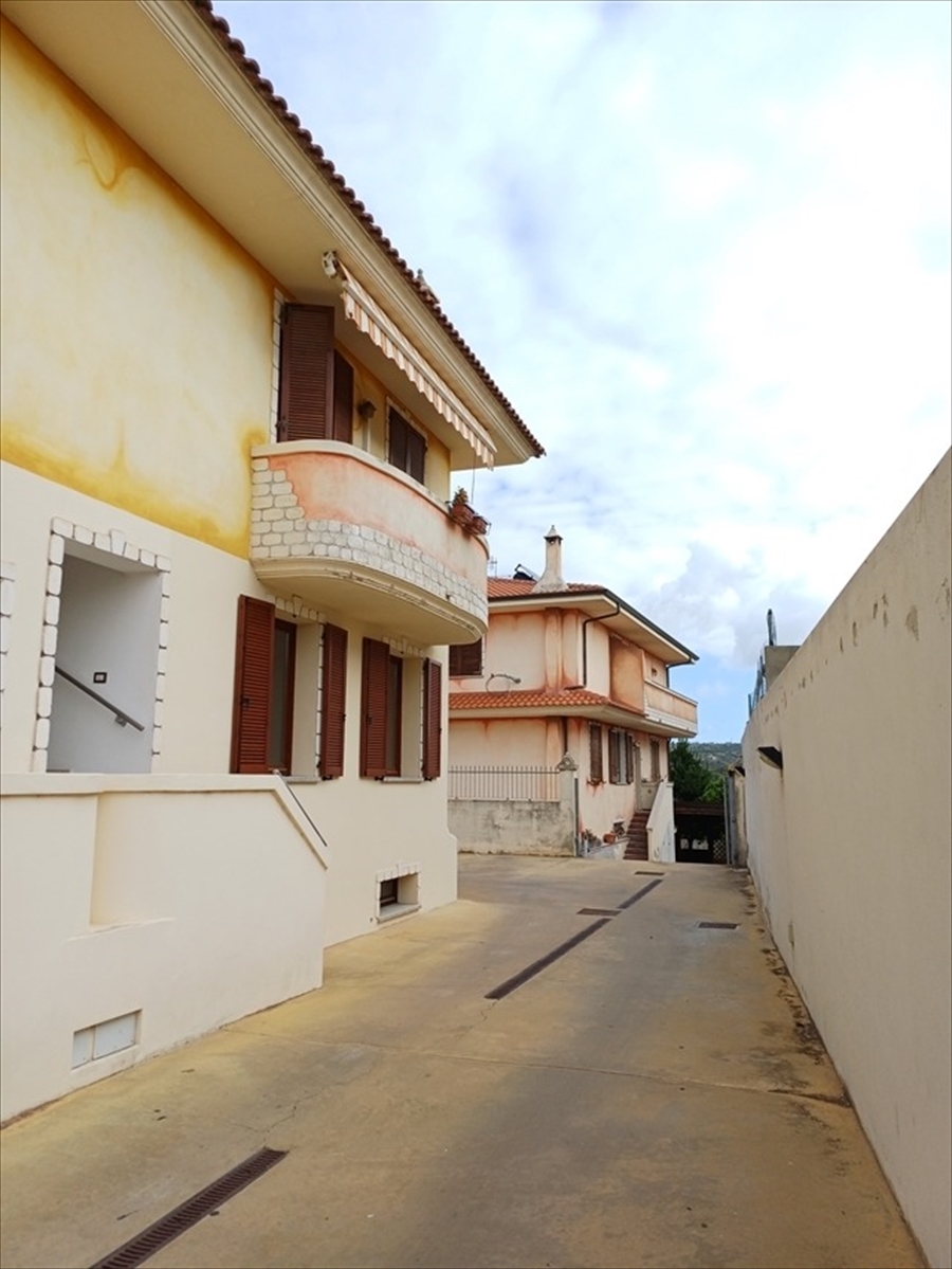 Trilocale in vendita in via giuseppe manno 53, Usini