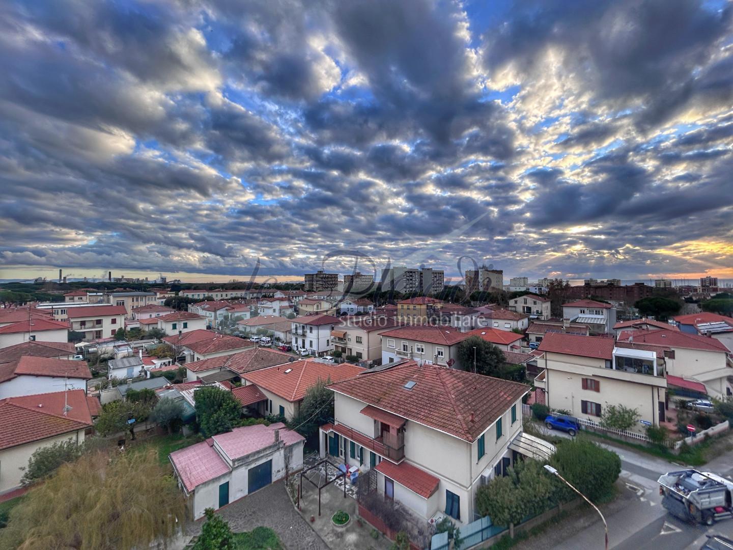 Quadrilocale con terrazzo a Rosignano Marittimo