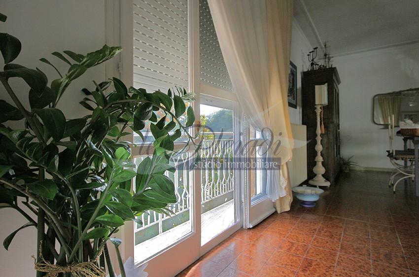 Villa Bifamiliare con giardino a Collesalvetti