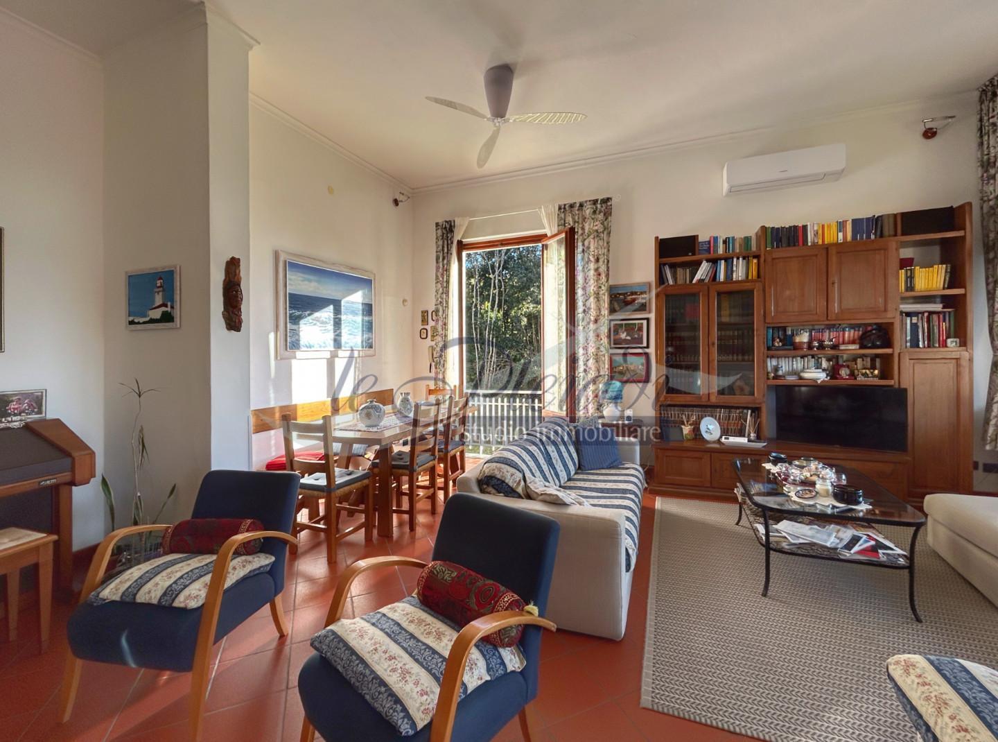 Villa con giardino, Livorno valle benedetta