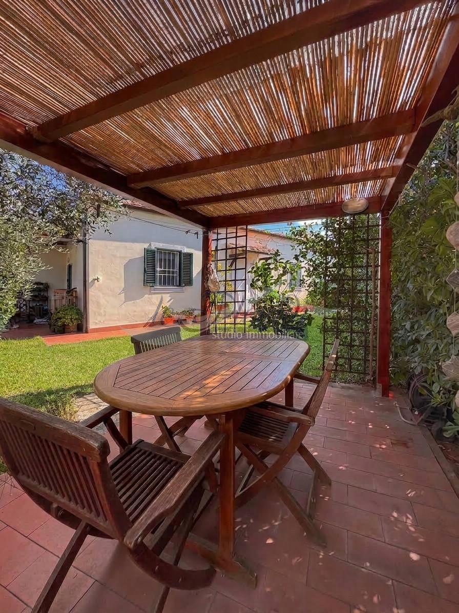 Casa indipendente con giardino, Livorno castellaccio