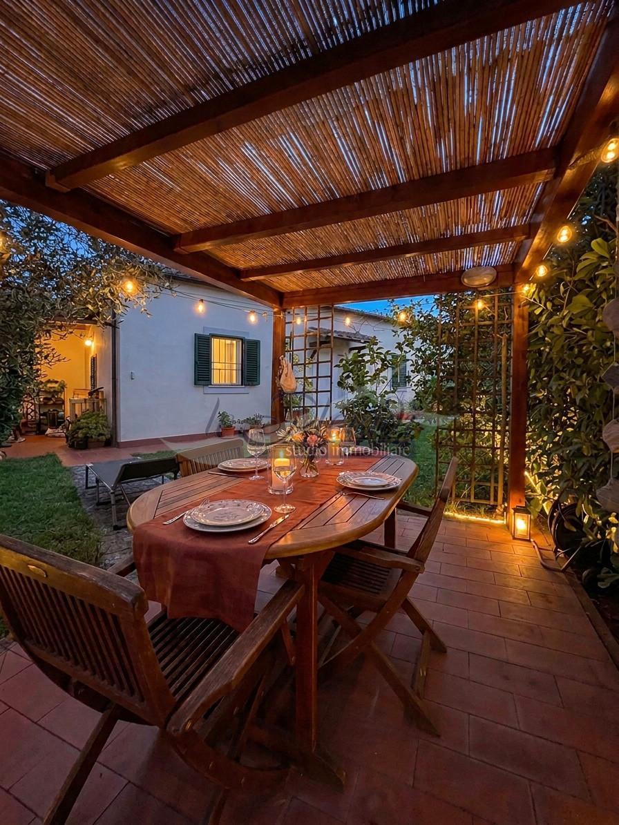 Casa indipendente con giardino, Livorno castellaccio