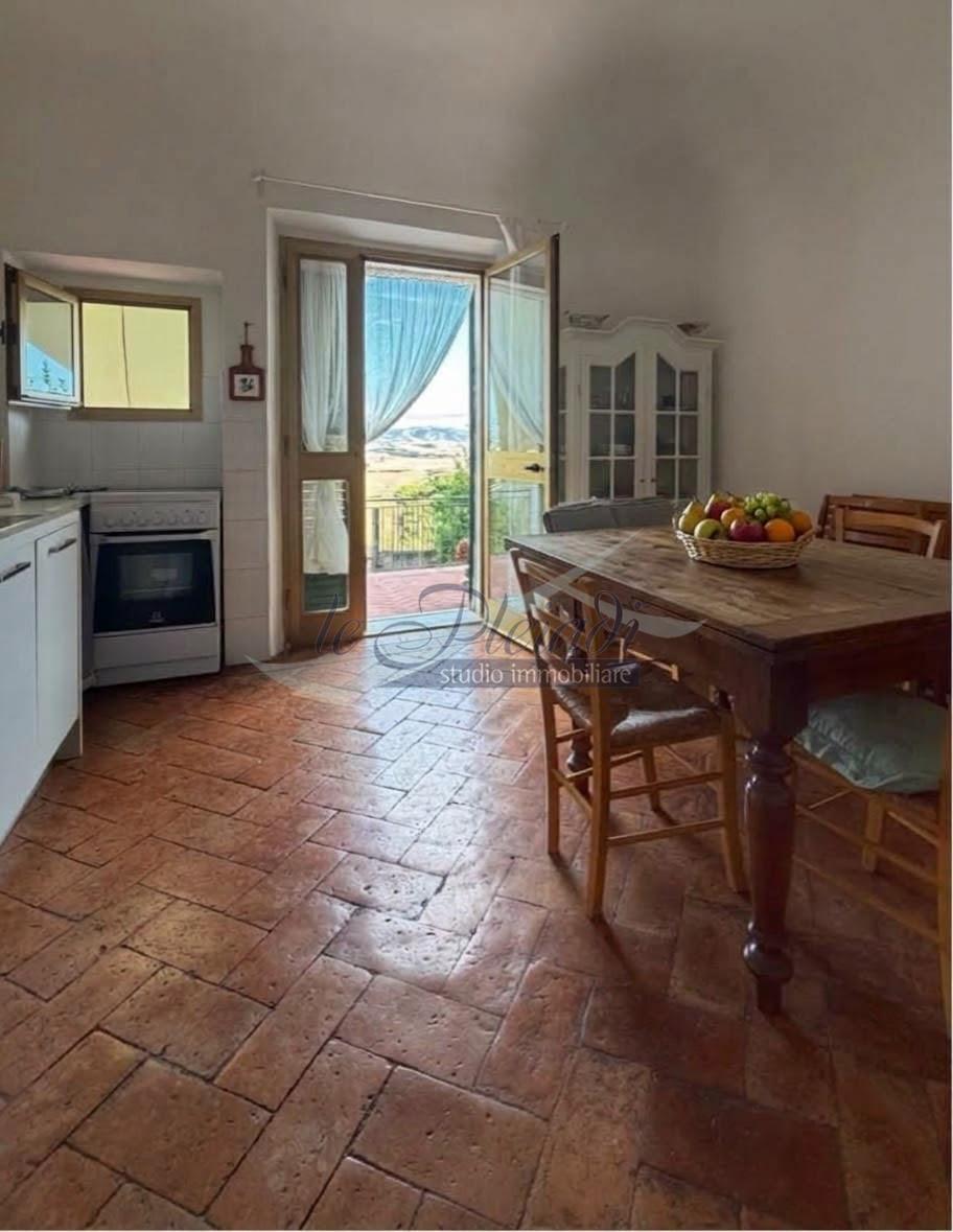 Quadrilocale con terrazzo a Lajatico