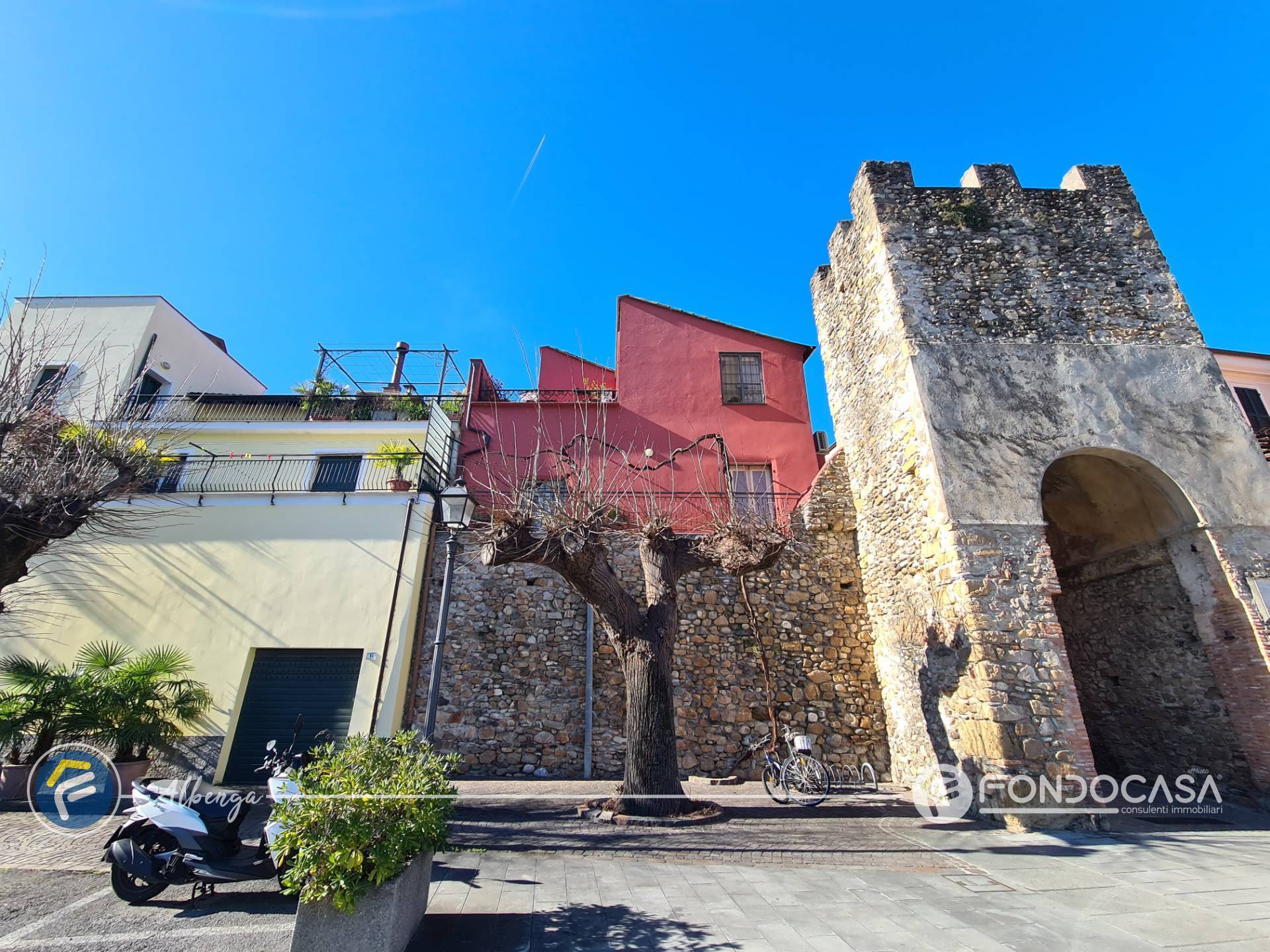 Casa semindipendente in vendita a Villanova d'Albenga