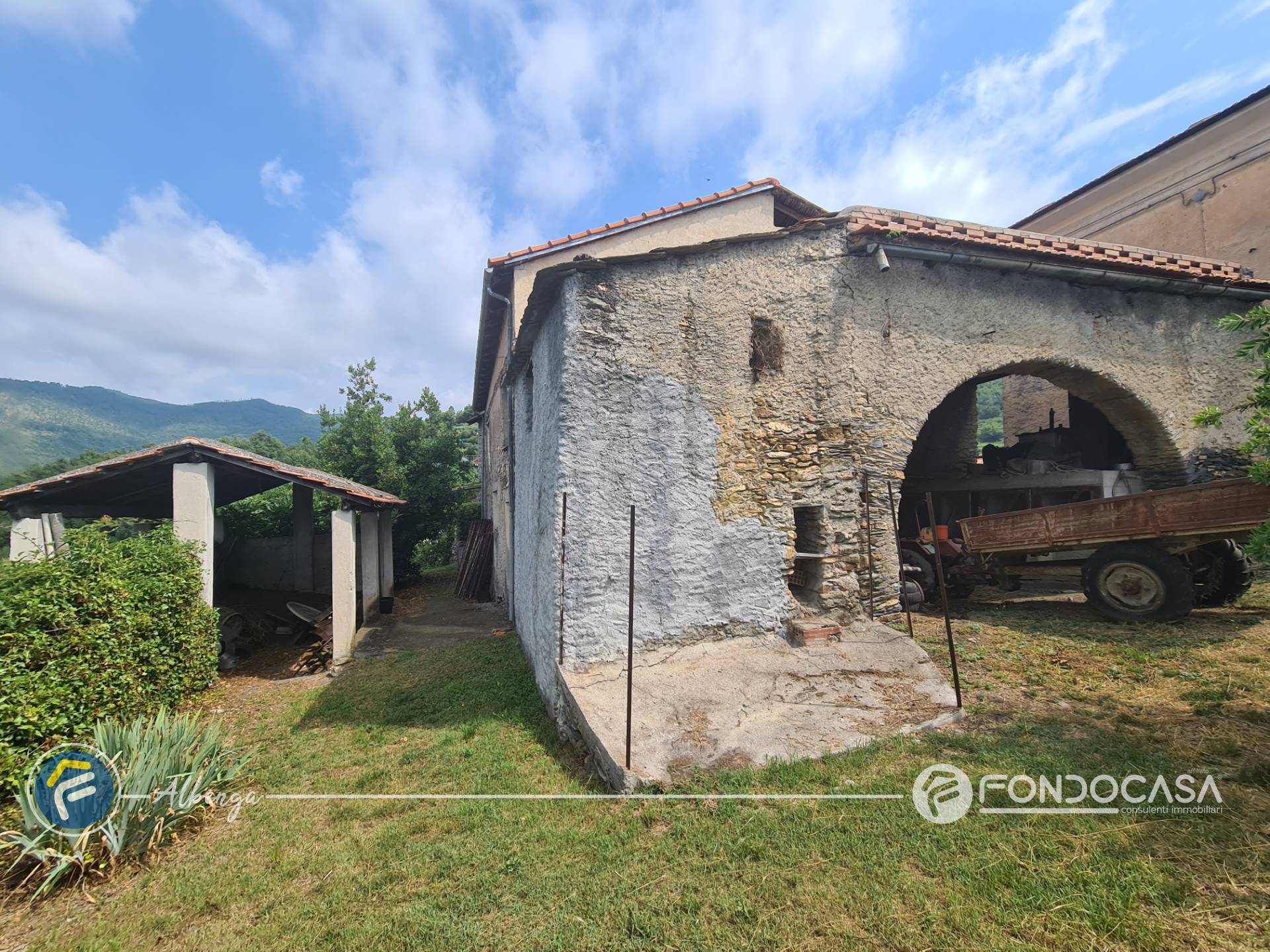 Casale di campagna in vendita a Onzo