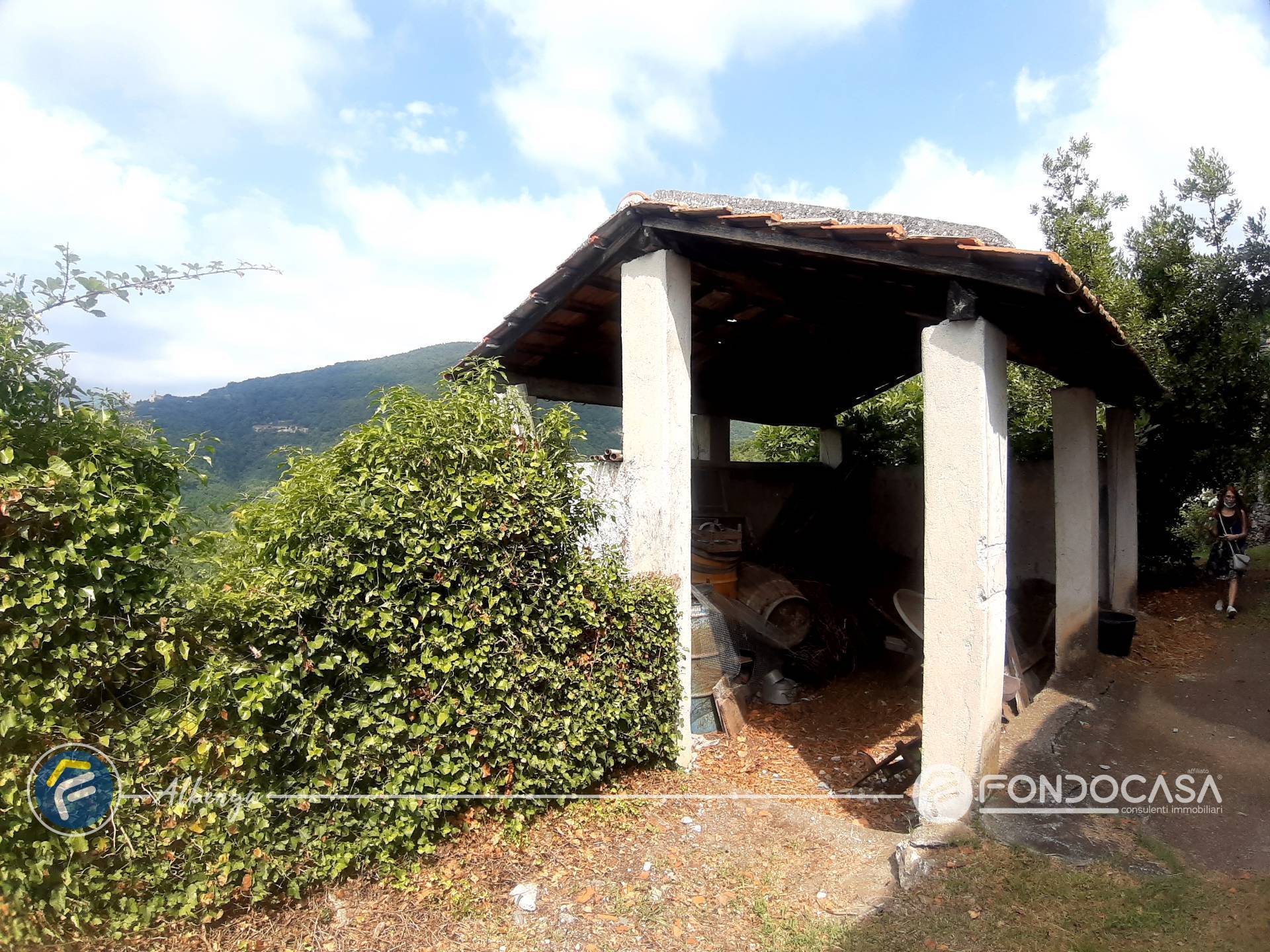 Casale di campagna in vendita a Onzo