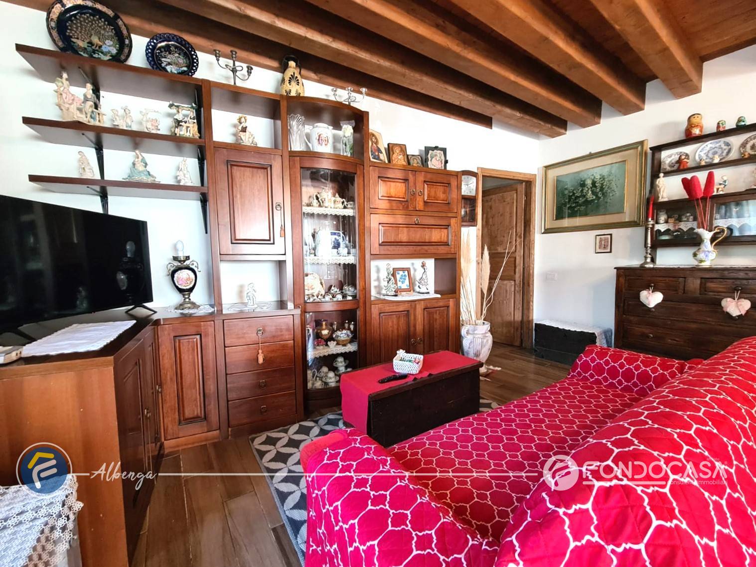 Villa in vendita a Cisano sul Neva