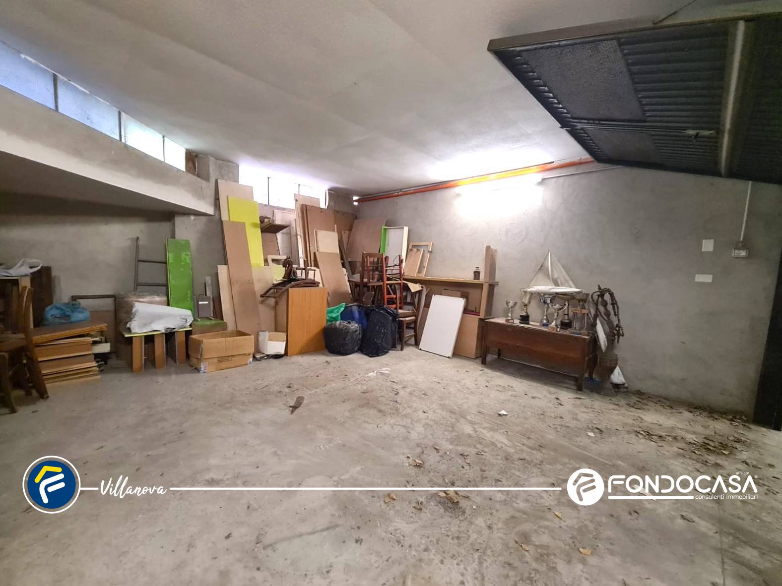 Box o garage in vendita a Villanova d'Albenga