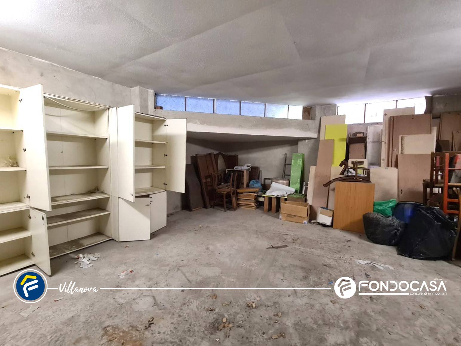 Box o garage in vendita a Villanova d'Albenga