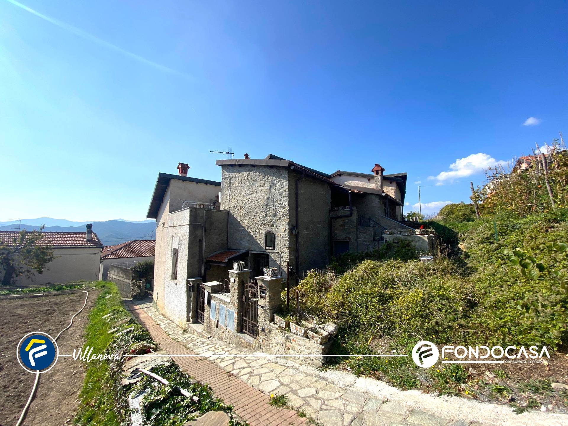 Abitazioni tipiche storiche in vendita a Onzo