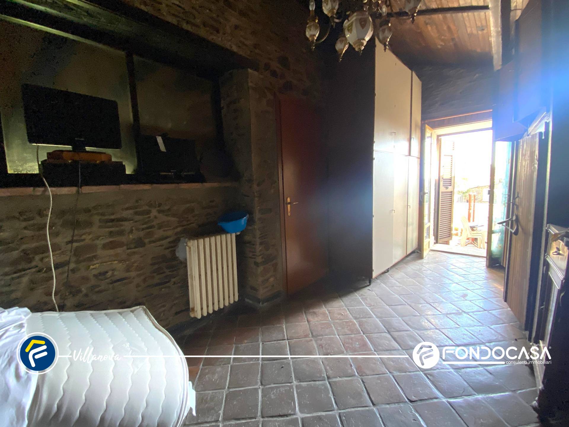 Abitazioni tipiche storiche in vendita a Onzo