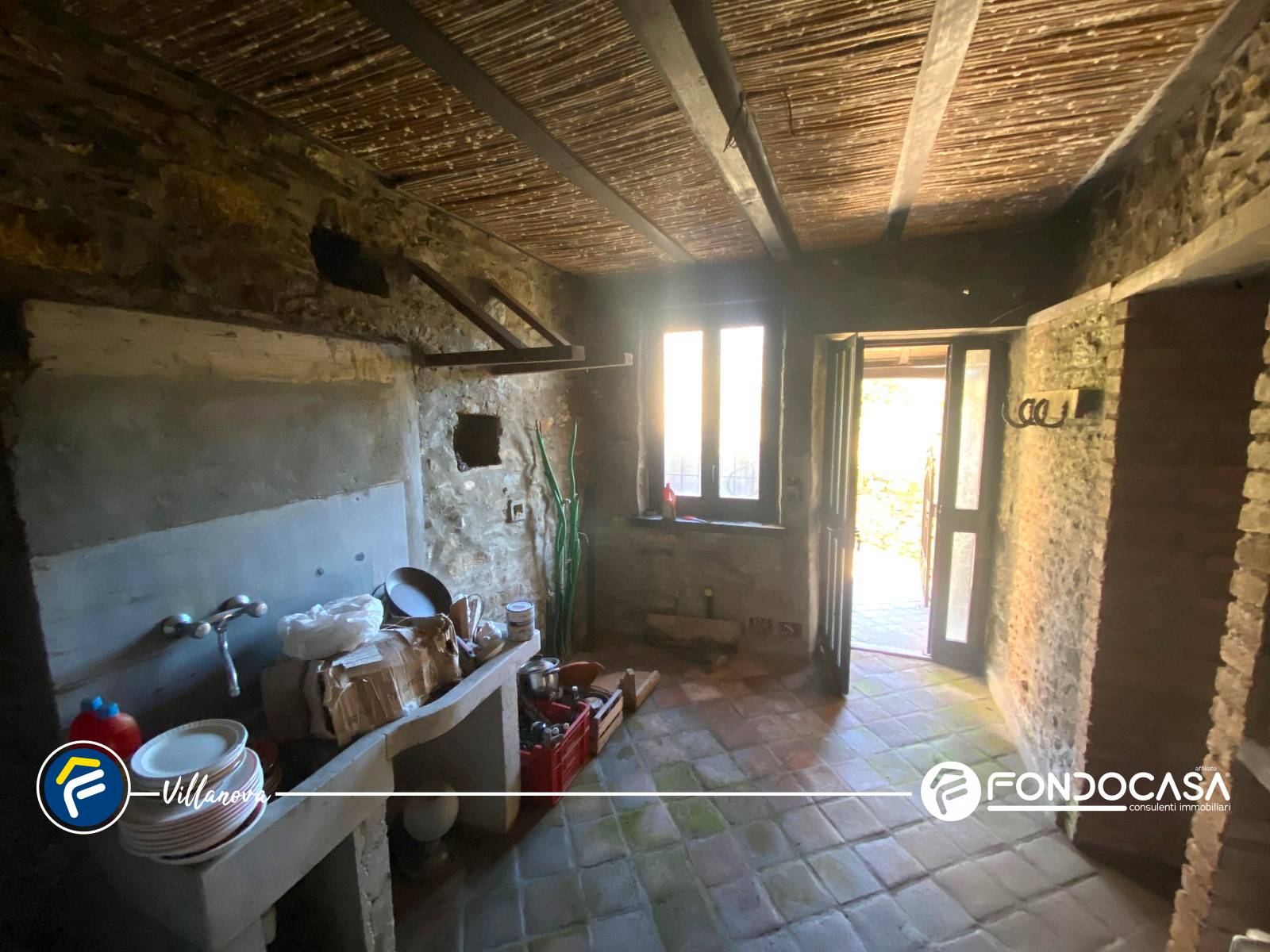 Abitazioni tipiche storiche in vendita a Onzo