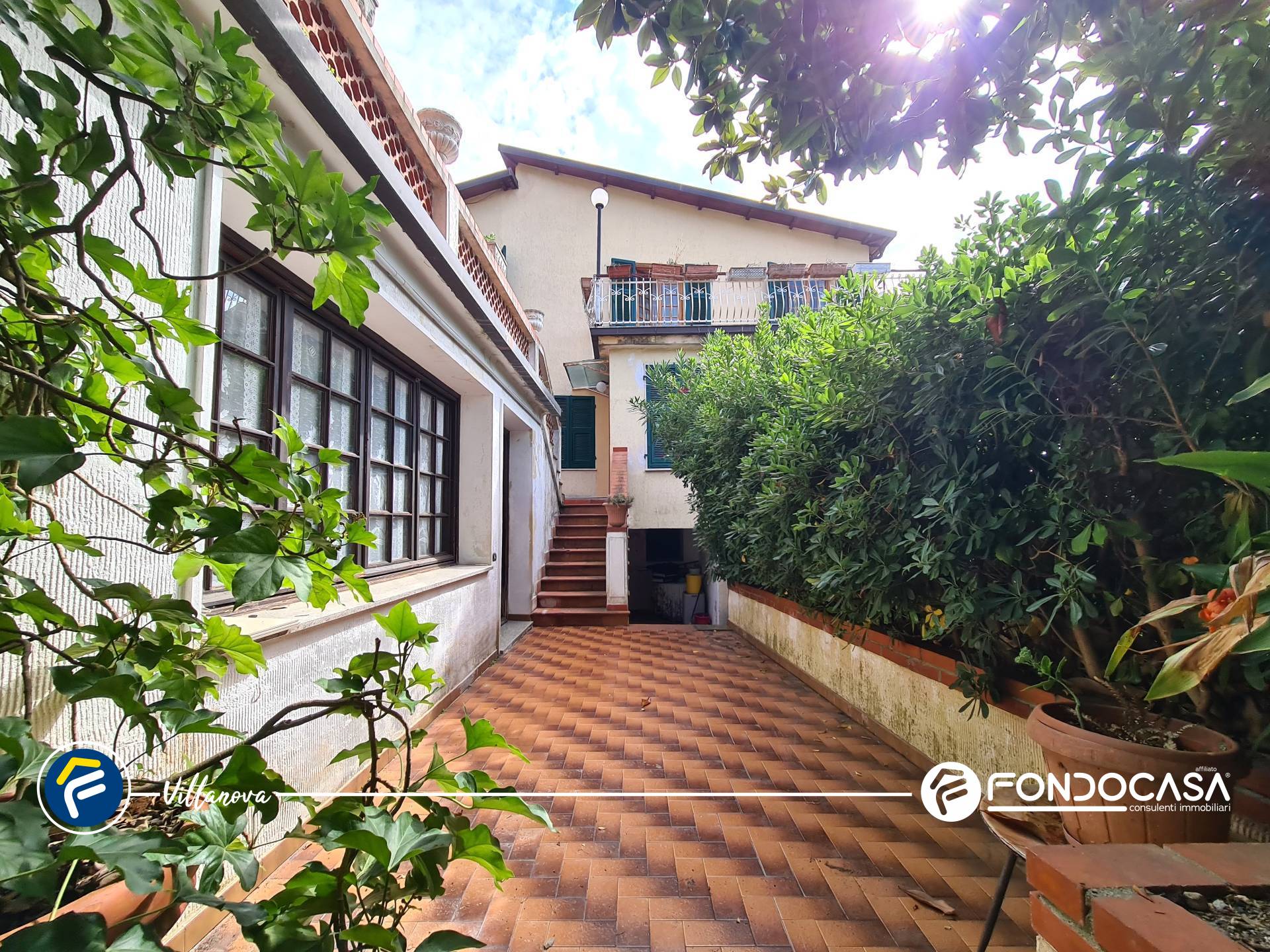 Casa semindipendente in vendita a Borghetto d'Arroscia, Gavenola