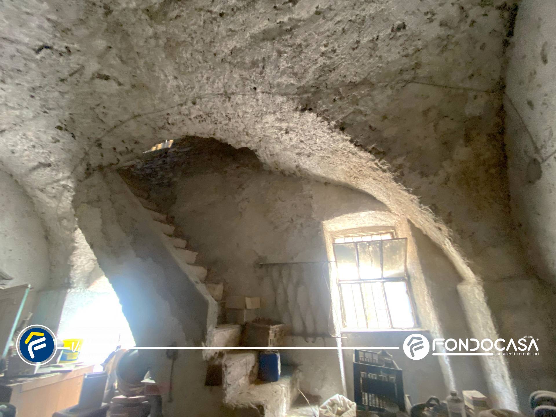 Semindipendente in vendita a Cisano sul Neva, Conscente