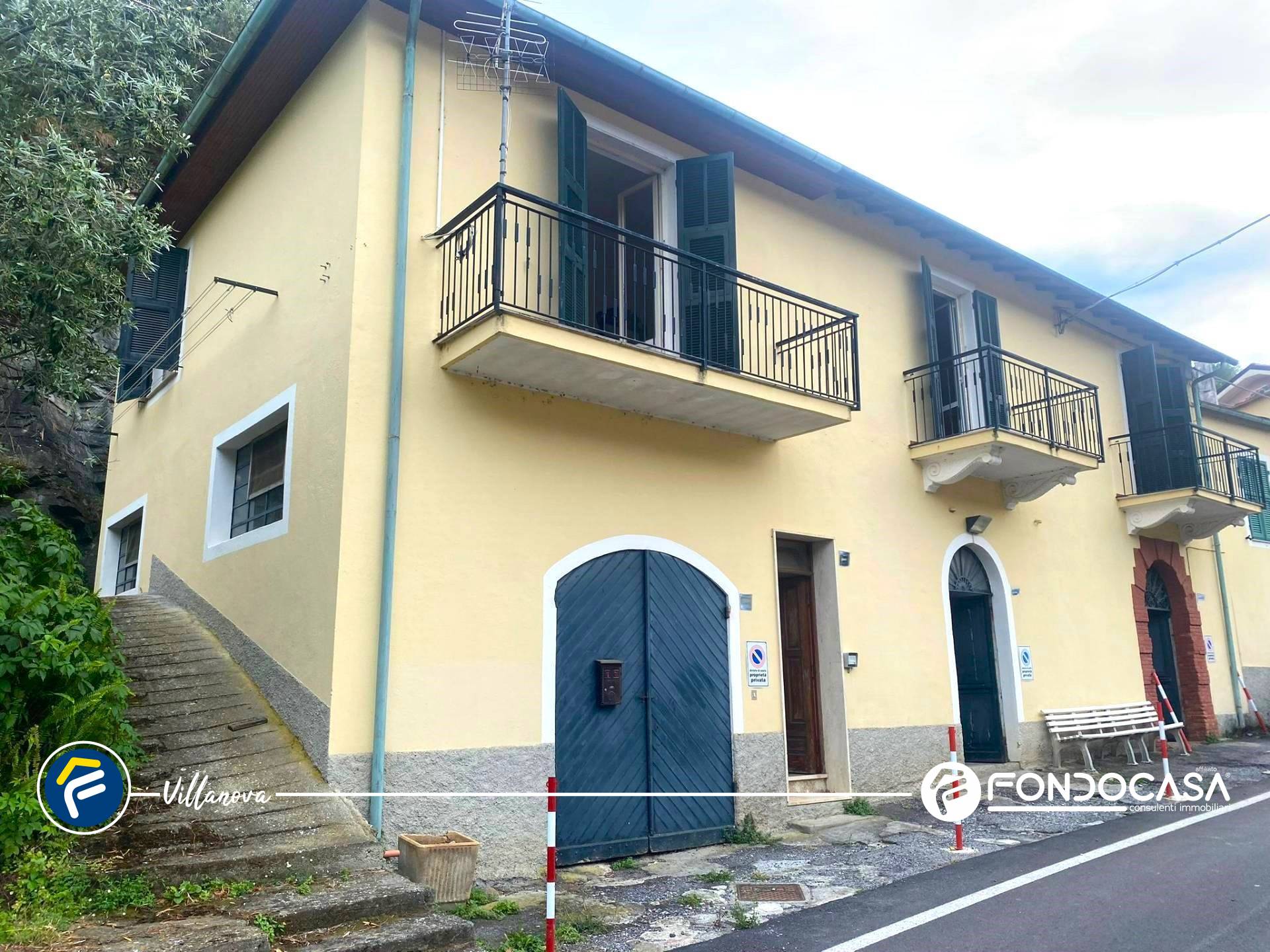 Abitazioni tipiche storiche in vendita a Cisano sul Neva, Conscente