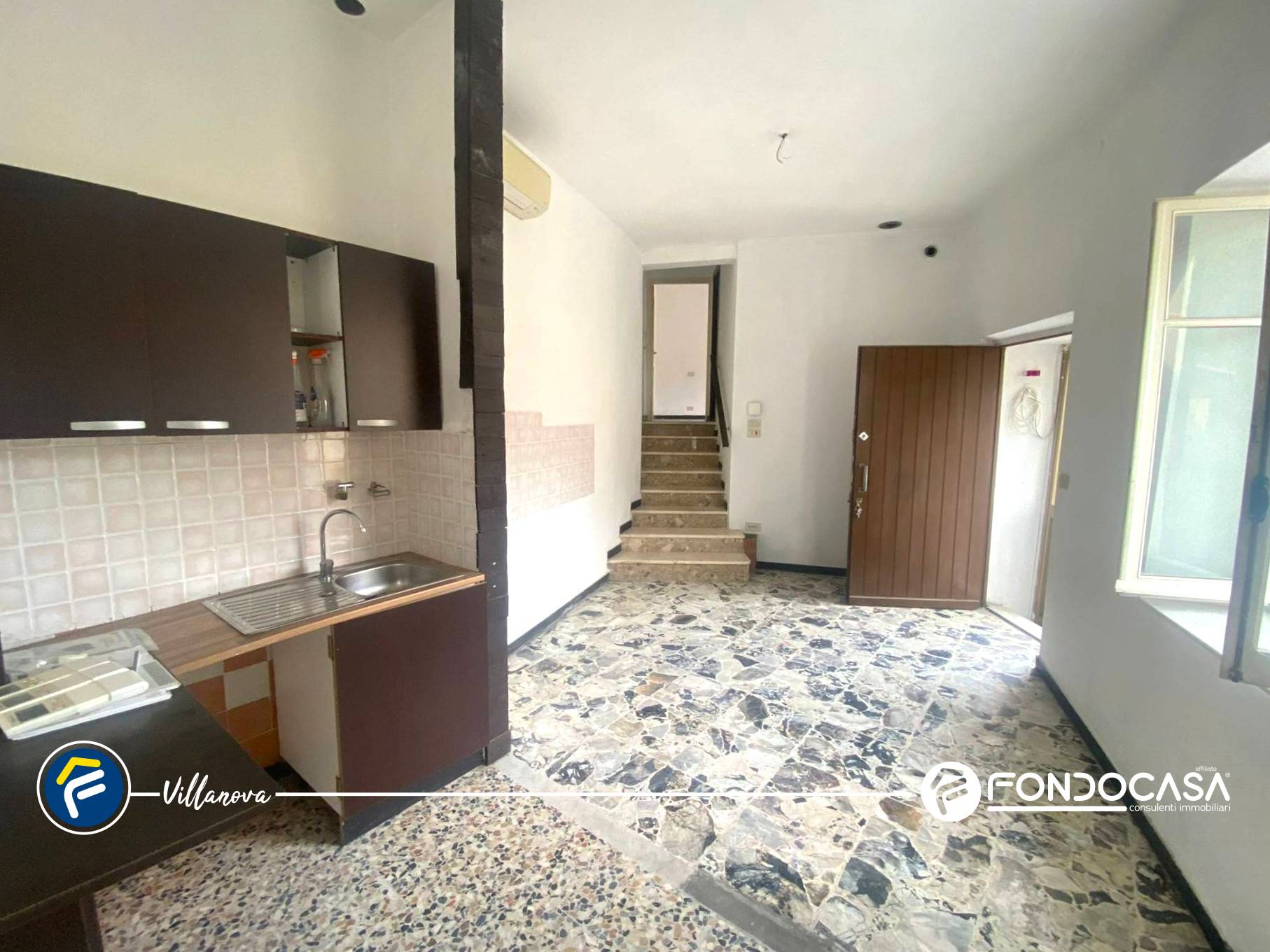 Abitazioni tipiche storiche in vendita a Cisano sul Neva, Conscente